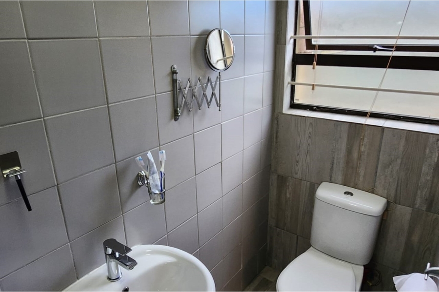 4 Bedroom Property for Sale in Bardale Village Western Cape